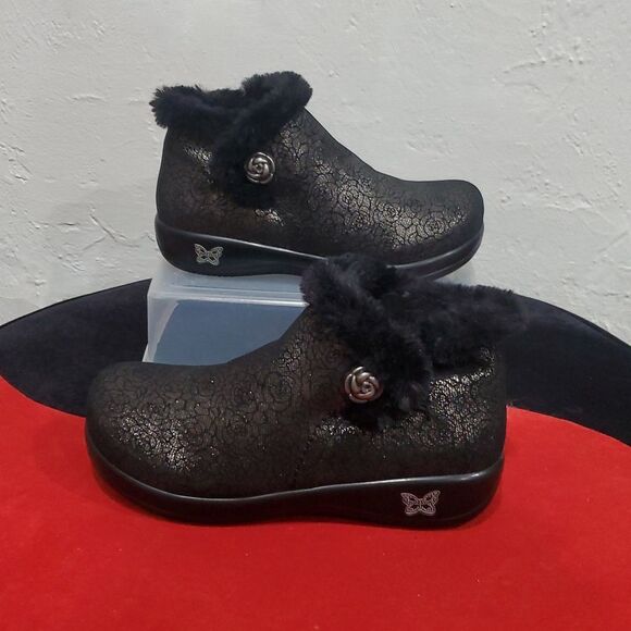 New Alegria Meri Fur Lined Gold Floral Booties Size 37 or 7 - Picture 2 of 13